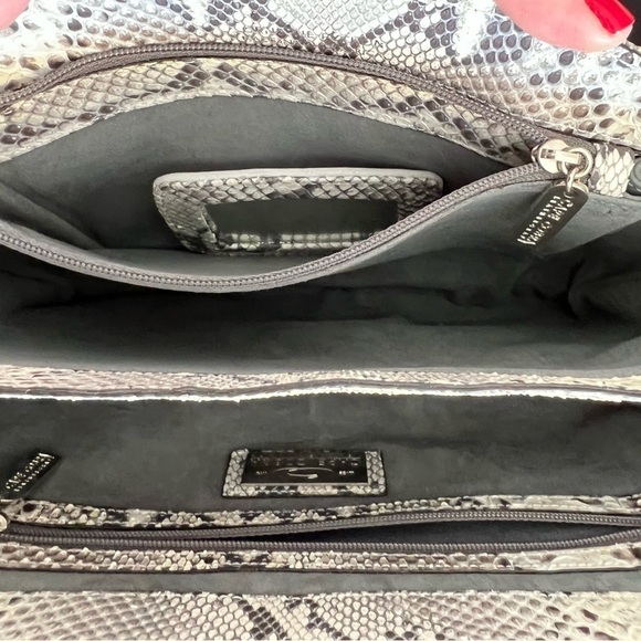 New Cape Cobra Beirut Saddle Bag, Genuine Natural Python - Picture 12 of 16